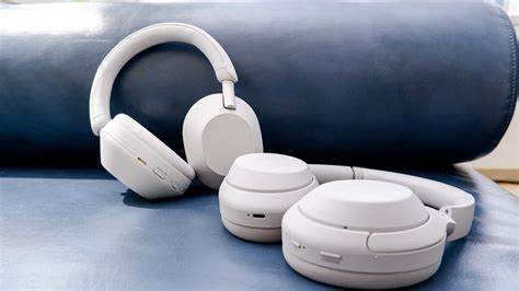 Sony WH-1000XM5 vs WH-1000XM4: Is Upgrading Worth? - Sony WH-1000XM5 vs ...