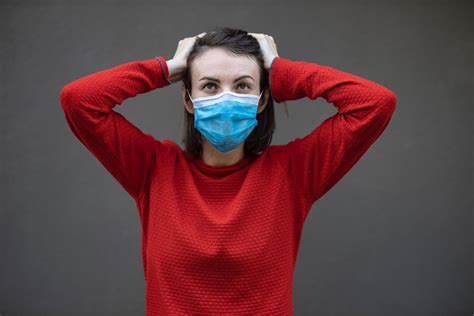 How to Breathe through a Face Mask - The CEO in Her