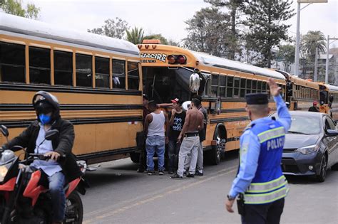 Honduras | Transportistas bloquean vías en Honduras por incremento de