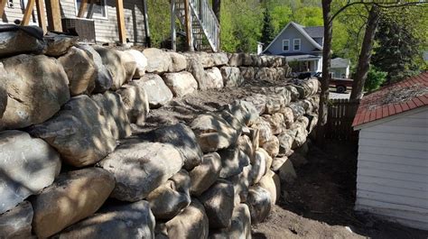 Boulder Retaining Walls Classique Chic Jardin Minneapolis Par