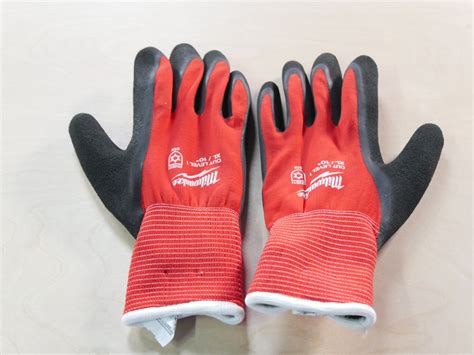 Milwaukee Cut Level 1 Gloves - Tools In Action - Power Tool Reviews