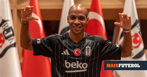 Turquia Jo O M Rio Assiste Na Vit Ria Do Besiktas Pen Lti A Fechar