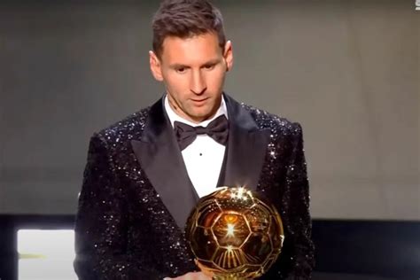 Quem ganhou a Bola de Ouro 2021 Messi vence pela 7ª vez DCI