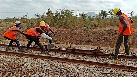 Uganda unplugs from China railway project – DW – 01/19/2023