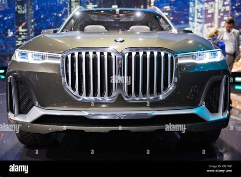 Plug In Hybride Suv Bmw X7 Stock Photo Alamy