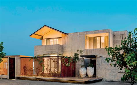 A REBELLION AGAINST URBAN DISCOMFORTS | Architecture + Design