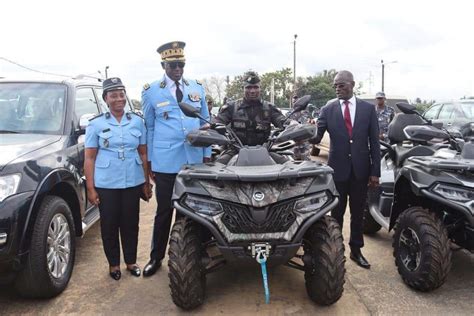 C Te D Ivoire La Police Nationale Et Le Corps Pr Fectoral