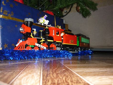 Lego Toy Story 3 Christmas Train 1 by commanderp5 on DeviantArt