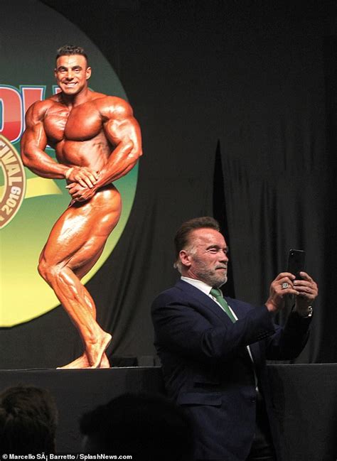 Arnold Schwarzenegger 71 Relives His Bodybuilding Days At Arnold