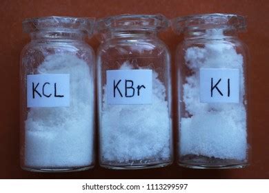 White Crystals Potassium Chloride Bromide Iodide Stock Photo 1113299597 ...