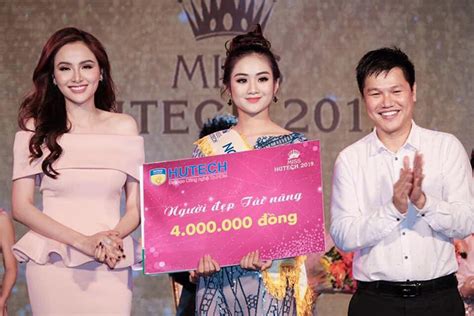 Miss tài năng Đại học Hutech là hot girl võ thuật xinh đẹp PHÒNG CÔNG TÁC SINH VIÊN HỌC SINH