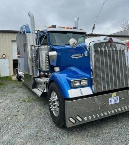 2009 KENWORTH W900L 157 000 The Registry LLC