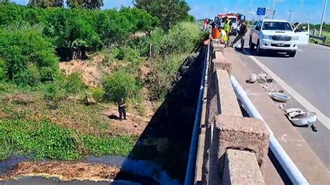 Confirmaron que camión cayó al río en Ruta 168 y buzos hallaron el