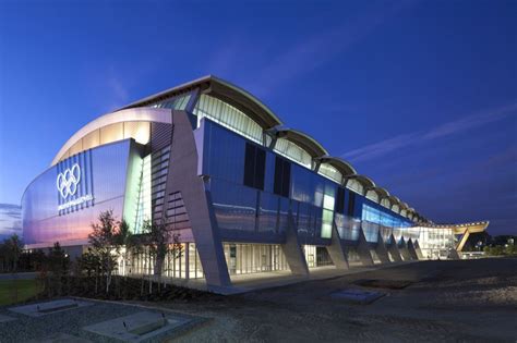 Allianz Arena - Exterior at Night - modlar.com