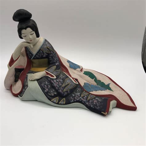 【傷や汚れあり】春画人形 枕絵 浮世絵 土人形 芸妓 日本人形 裏隠し春画人形 艶画置物 置物 着物 世絵 時代物 色絵 姫 博多の落札情報