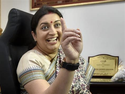 Smriti Irani Can Spin A Success Story In Textile Ministry Latest News