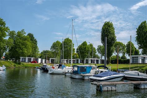 Marinapark Bad Nederrijn Luxus Ferienvillen In Maurik