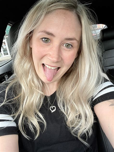 TW Pornstars SubGirl Twitter On My Way To Cincinnati To Pretty Much Fuck The Entire City