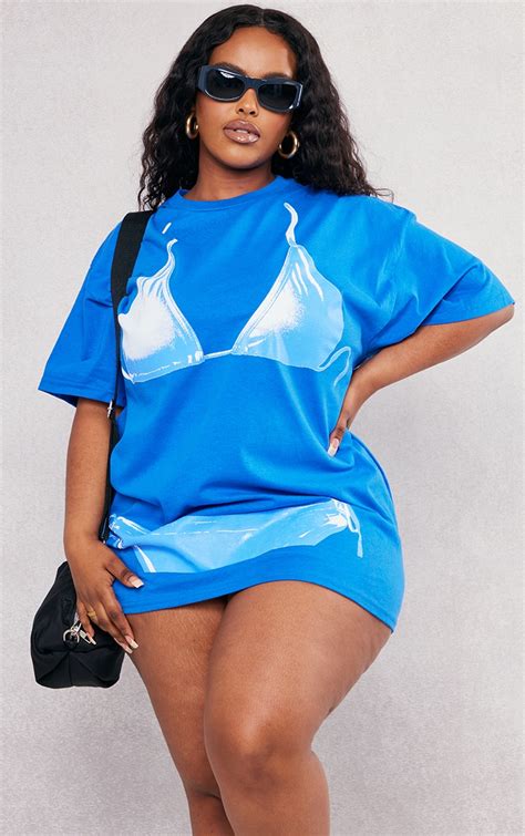 Plus T shirt Bleu Vif Imprimé Bikini Plus PrettyLittleThing FR