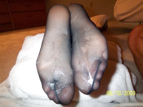 Footjob And 2 Cumshots On Tied Nylon Soles Porn Pictures XXX Photos Sex Images 2103475 PICTOA
