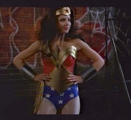 Sarah Michelle Gellar as Wonder Woman!