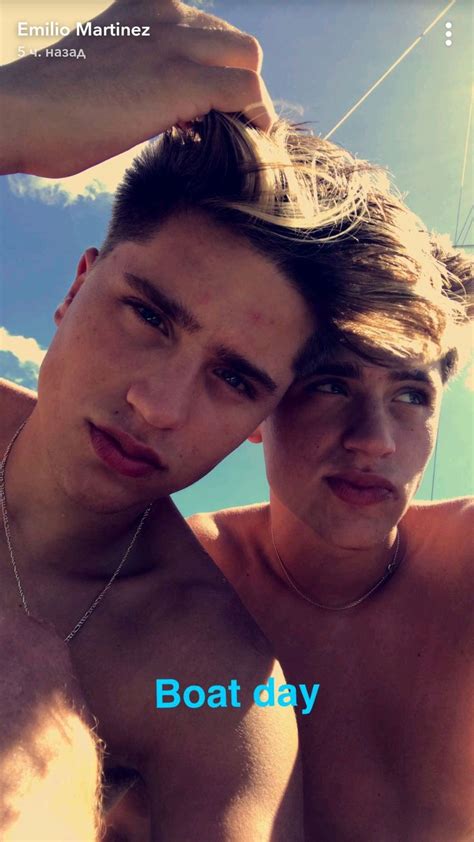 Pin By Lilly Rose On Hot Twins Martenez Twins Martinez Twins Emilio Martinez Twins