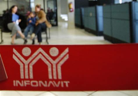 Infonavit sube a 70 años edad máxima para solicitar crédito