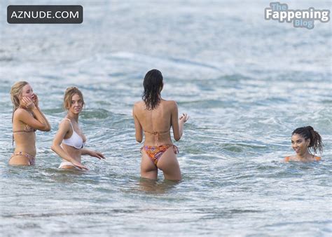 Hadley Robinson Sexy Seen With Sydney Sweeney Glen Powell And Michelle Hurd Shows Off Her Hot