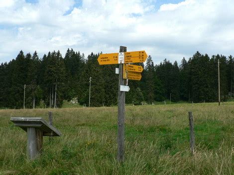 LES FOURGS Le Toit Du Haut Doubs Sur Le Sentier Des Bornes Aire