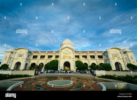 Ipoh Railway Station In Ipoh Perak Stock Photo Alamy