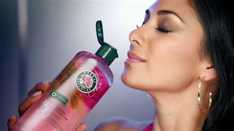 Herbal Essences Smooth Shine TV Commercial Feat Nicole Scherzinger