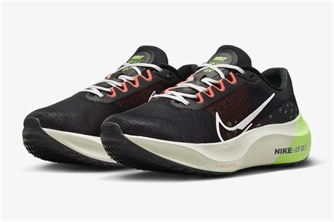 Nike Zoom Fly 5 — универсальные кроссовки для быстрого бега
