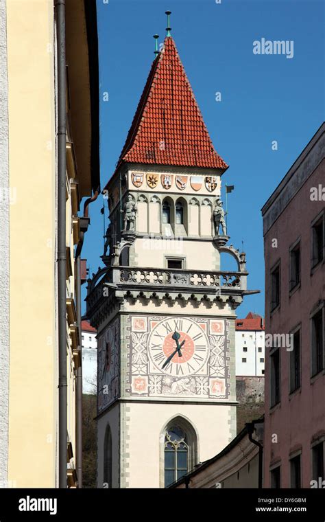 Gothic clock tower Fotos und Bildmaterial in hoher Auflösung Alamy