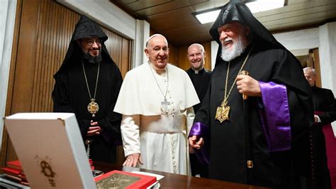 El Papa Francisco Recibi A Aram I Y Discutieron Sobre El Retorno De La