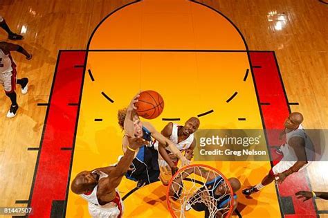 849 Dirk Nowitzki Dunk Stock Photos, High-Res Pictures, and Images - Getty Images