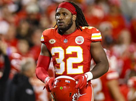 Chiefs Linebacker Nick Bolton Gennemg R Kirurgi Team Justerer