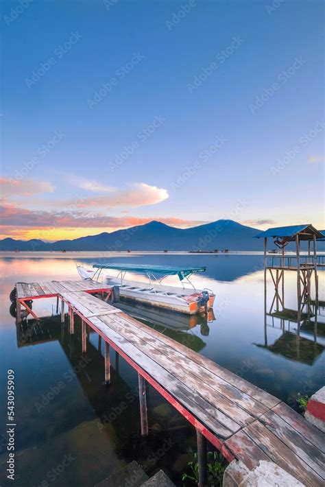 Lake kerinci Stock Photo | Adobe Stock