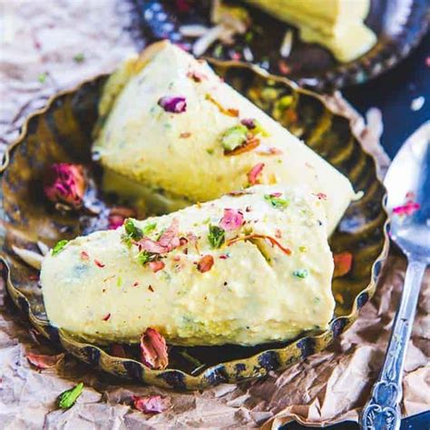 Best Homemade Kesar Pista Kulfi Recipe Step By Step Whiskaffair