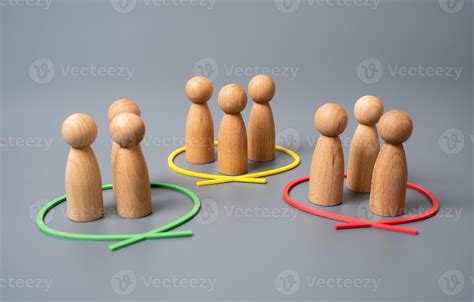 Separation into groups of agreeers and disagreers. Marketing