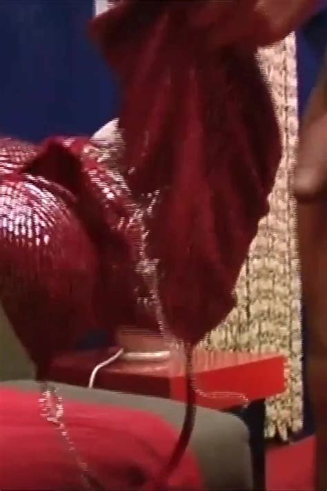 Zamaskowana milf jedzie potwora kutas amatorskie spuści wewnątrz jej