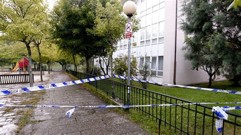 La familia de la niña electrocutada por una farola en Santiago pide