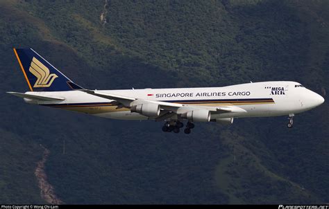 9V SFJ Singapore Airlines Cargo Boeing 747 412F Photo By Wong Chi Lam