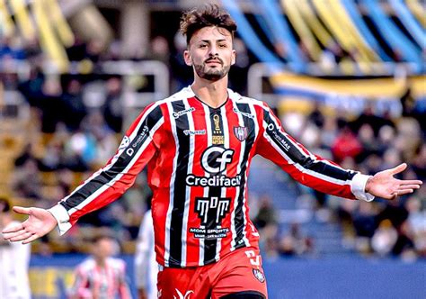 Cuiabá encaminha contratação do atacante argentino Luciano Giménez