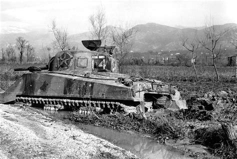 M4 Sherman Us Army 756th Battalion Camo Schemes At Monte Cassino 1944