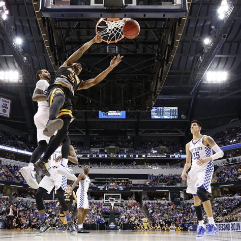 B/R Compiles Top Dunks from NCAA Tournament's Round of 64 | News ...