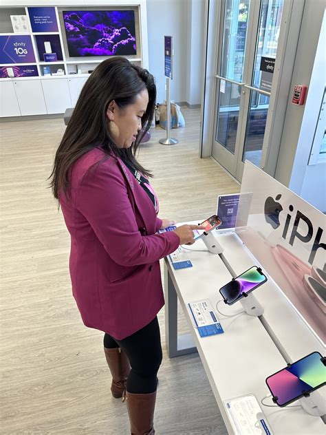 Oakland Metro Chamber of Commerce and Comcast Host Reception at New