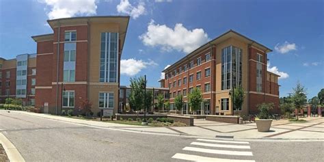 Steve and Nancy Ballard Hall (formerly Gateway Hall) | Housing | ECU