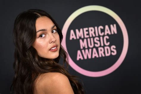 Olivia Rodrigo Beautiful Boobs In Big Cleavage At 2021 American Music Awards In Los Angeles