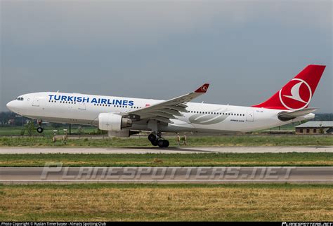 TC JIS Turkish Airlines Airbus A330 223 Photo By Ruslan Timerbayev