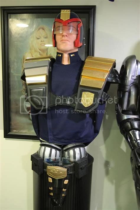 Judge Dredd Costume Display Updated Pg 3 With Hero Armor And Stallone